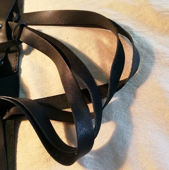 Pulicati black cross-hatched leather tote - Picture 6 of 8